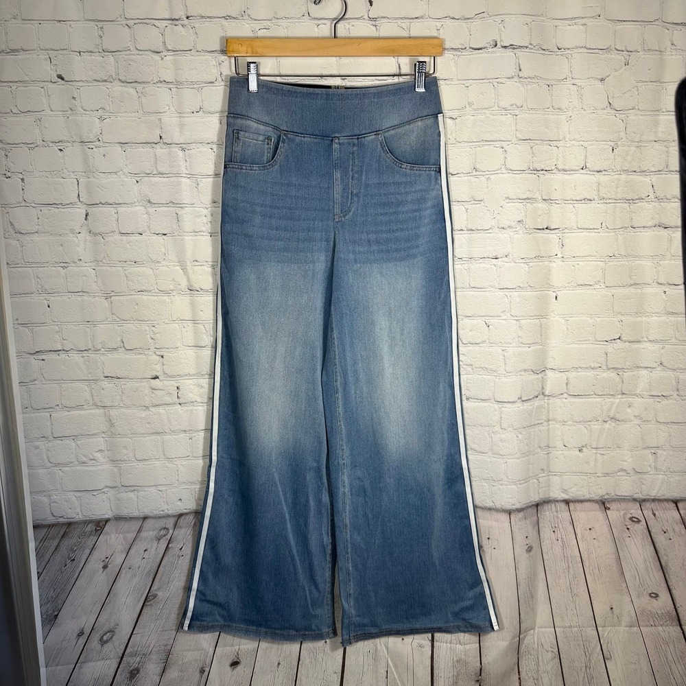 NWOT Halara Women Light Wash Wide Leg Pull On Jeans White Stripe Sporty Denim